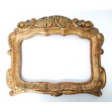 Cornice in legno gessato e...