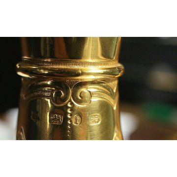  COPPIA ANTICHI VASI JAR VERMEIL BASSORILIEVO PUNZONATI INGHILTERRA IXXsec  UK