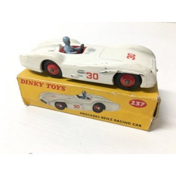 Dinky Toys Mercedes Benz...
