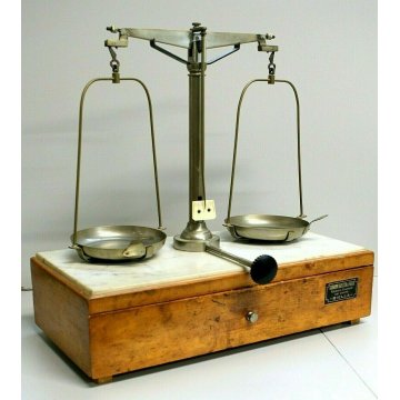 ANTICA BILANCIA  PORTATA 200gr LEGNO MARMO BIANCO PIATTI PUNZONATI CASSETTO '30 