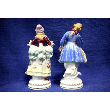 COPPIA SCULTURE PORCELLANA DAMA CAVALIERE scena romantica JAPAN FOREGN '900 