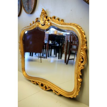 ANTICA SPECCHIERA SPECCHIO MOLATO SAGOMATO BAROCCHETTO LEGNO INTAGLIATO DORATO